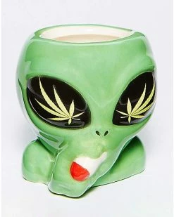 Promo 🧨 Smoking Alien Shot Glass - 2 oz. 👍